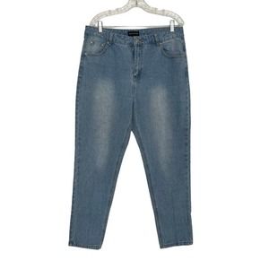 Pretty Little Thing Light Wash Hi Rise Tapered Leg Jeans Size 12